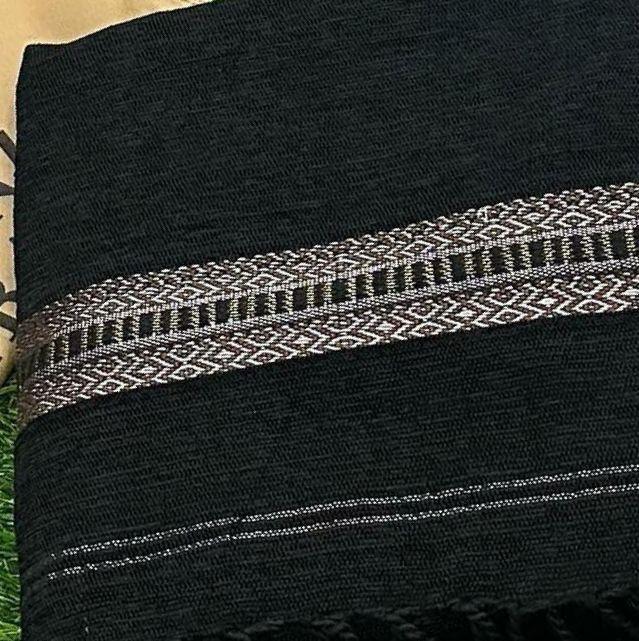 1 Pc Men,s Velvet Woolen Plain Shawl - Image 3